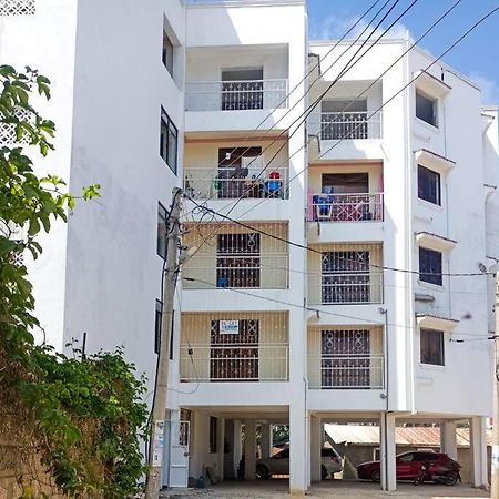 Lovely 1 Bedroom In Bamburi With Reliable Wifi Mombasa Kültér fotó